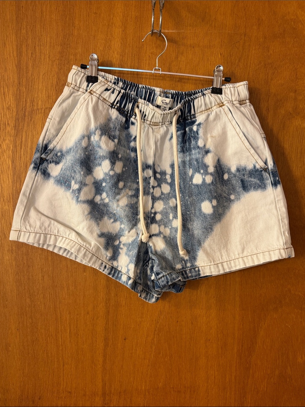Easel Acid Wash Denim Drawstring Shorts - Blue & White